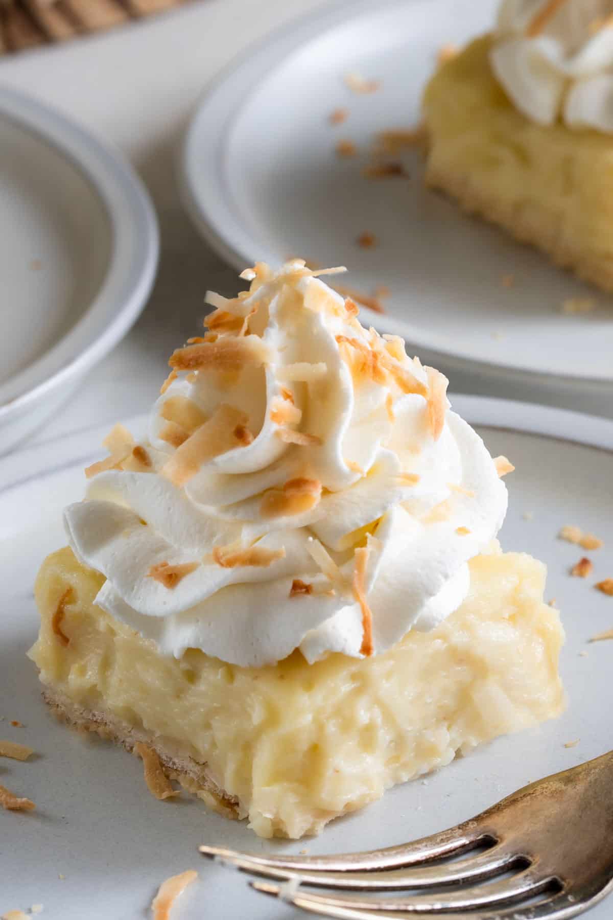 Nostalgic Coconut Cream Pie Bars: Your Dreamy Tropical Dessert